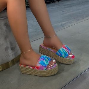 🔥New🔥Reagan Espadrilles. Multi